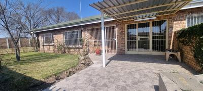 Townhouse For Sale in Meyerville, Standerton